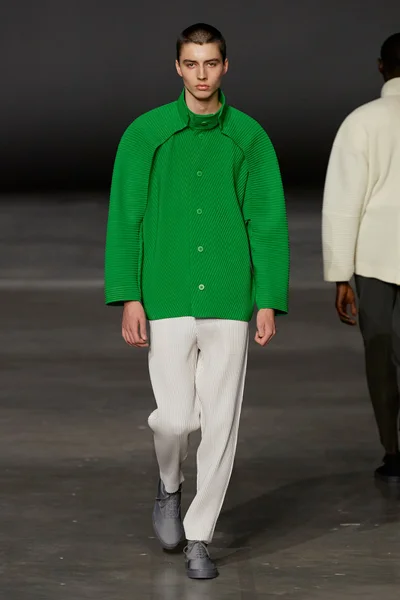 Look 2